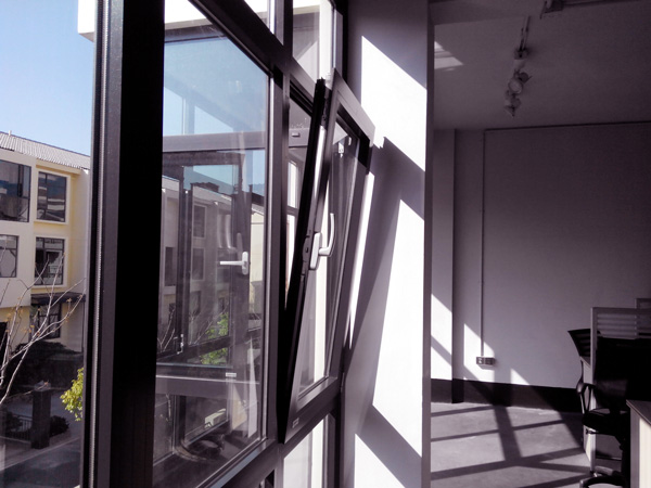 �����X�T����ϴ����������B