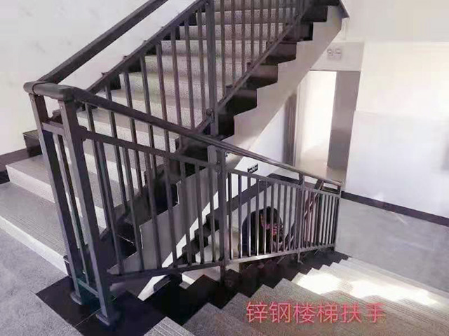 ���ݷ���