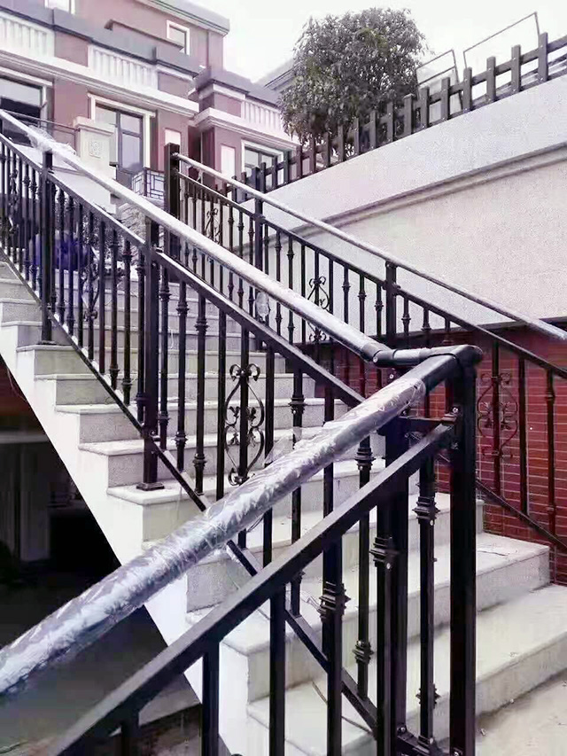 ���ݷ���